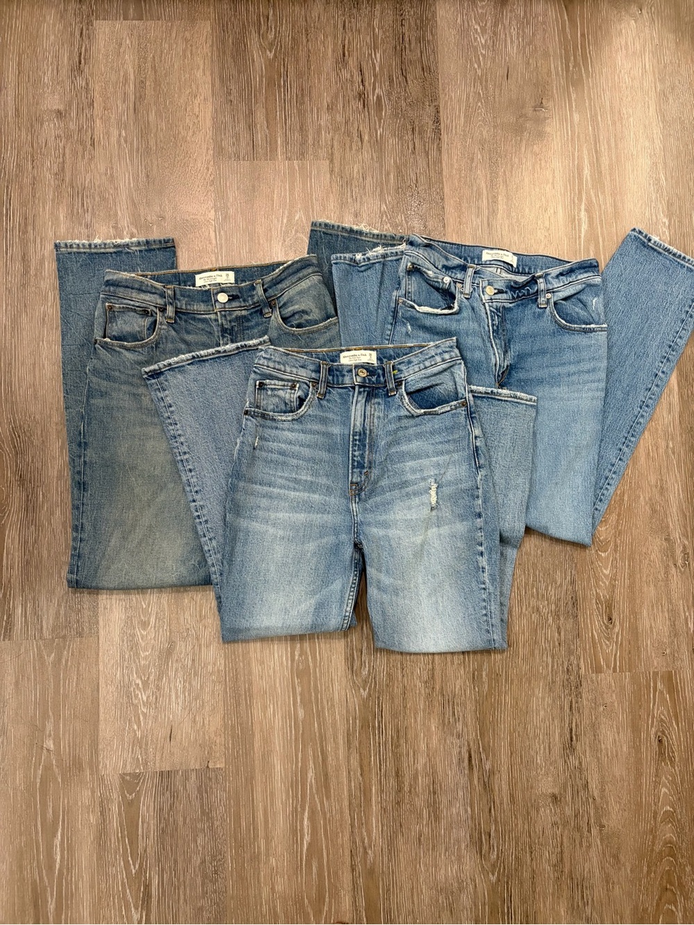 Abercrombie Women’s Bundle of Jeans